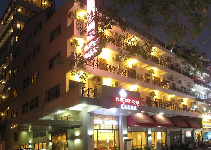 Lux Riverside Hotel & Apartment