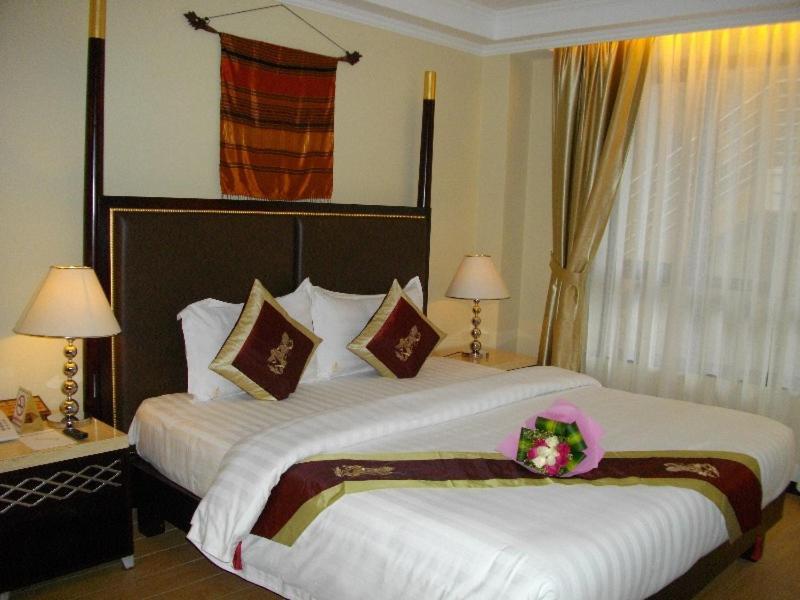 Hotel Lux Riverside & Phnom Penh