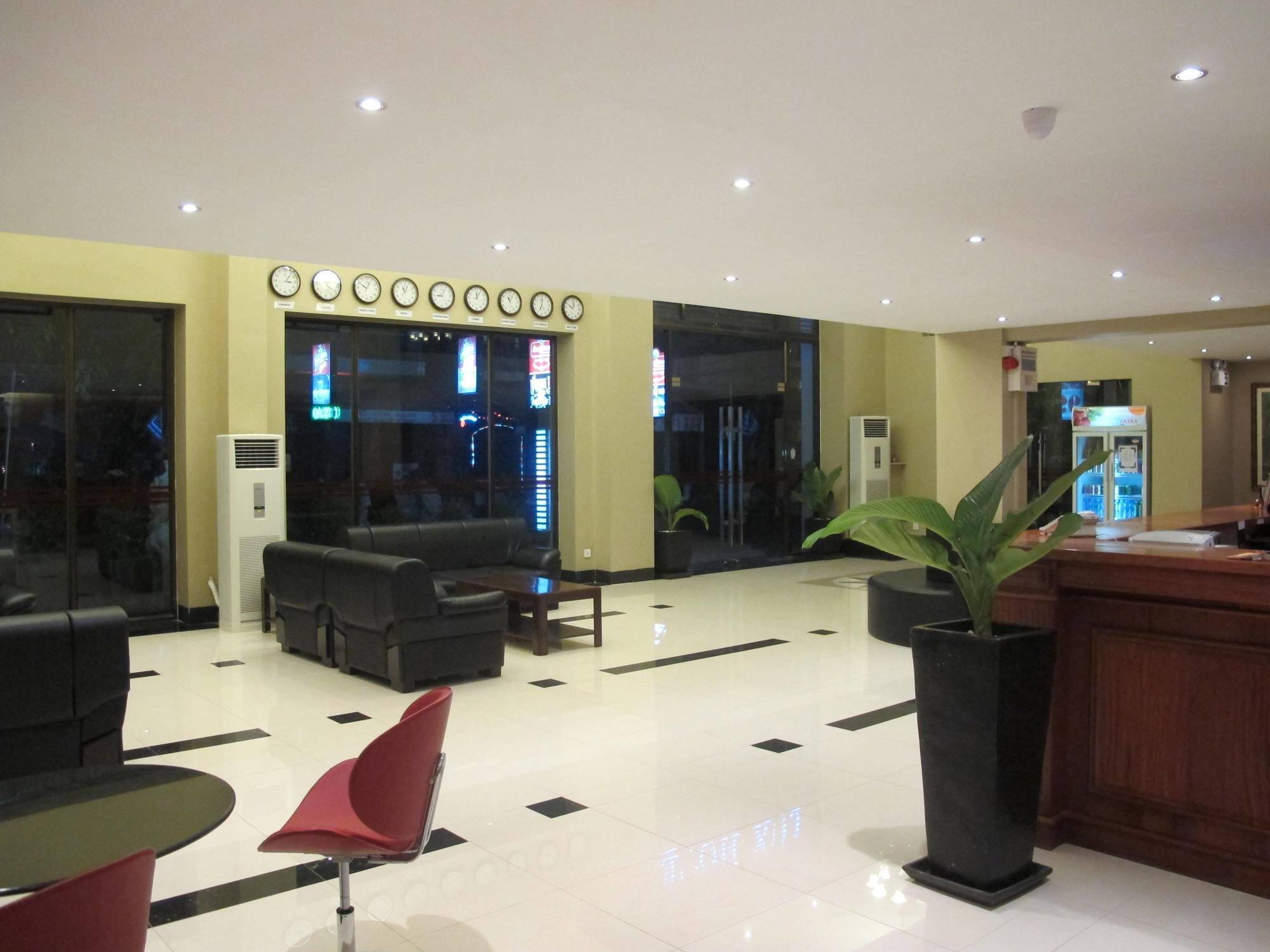 Lux Riverside & Hotel