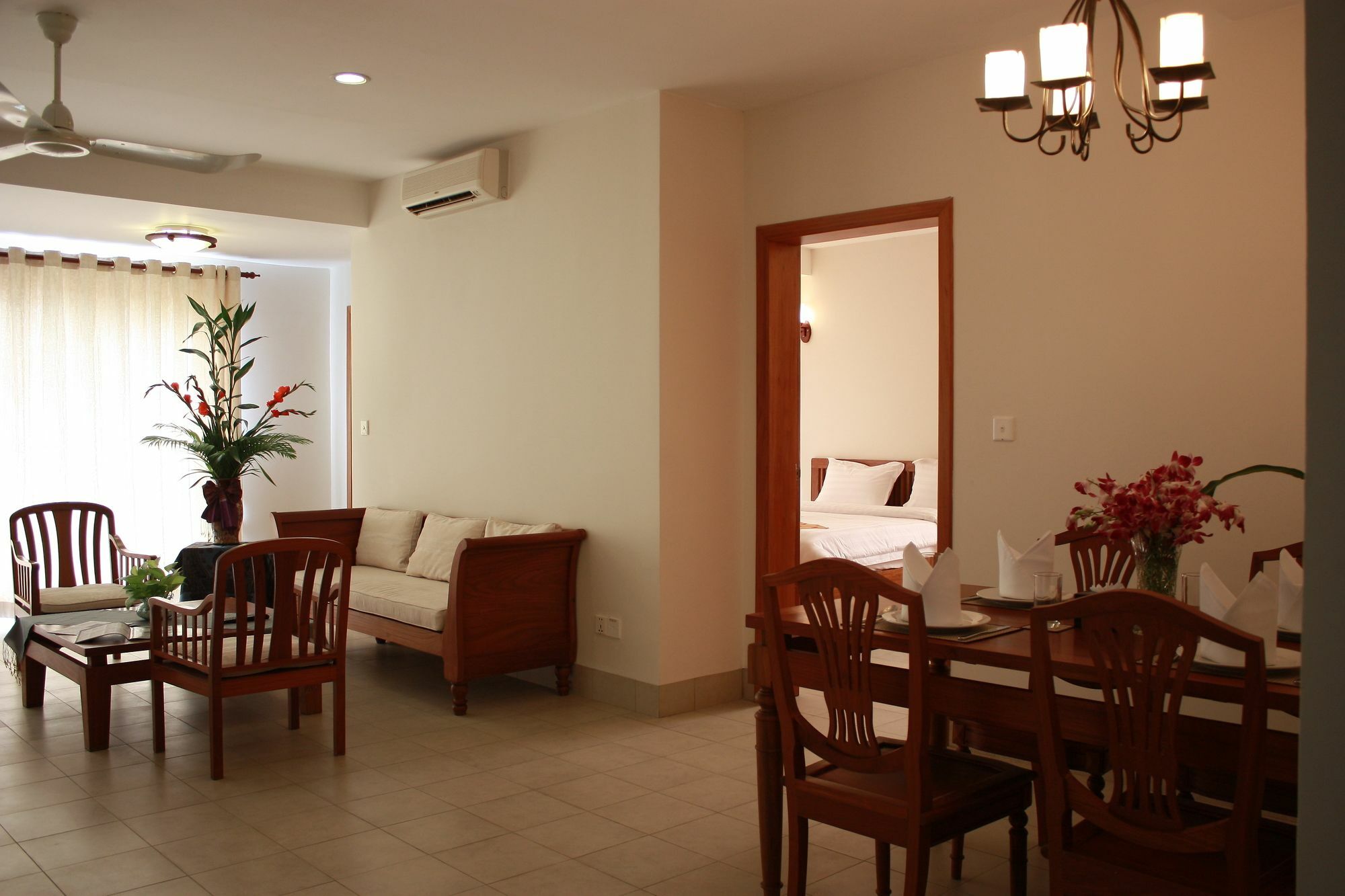 Hotel Lux Riverside & Phnom Penh