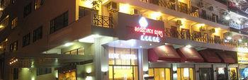 Lux Riverside & Hotel