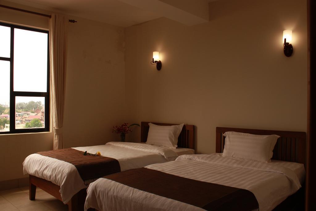 Lux Riverside &